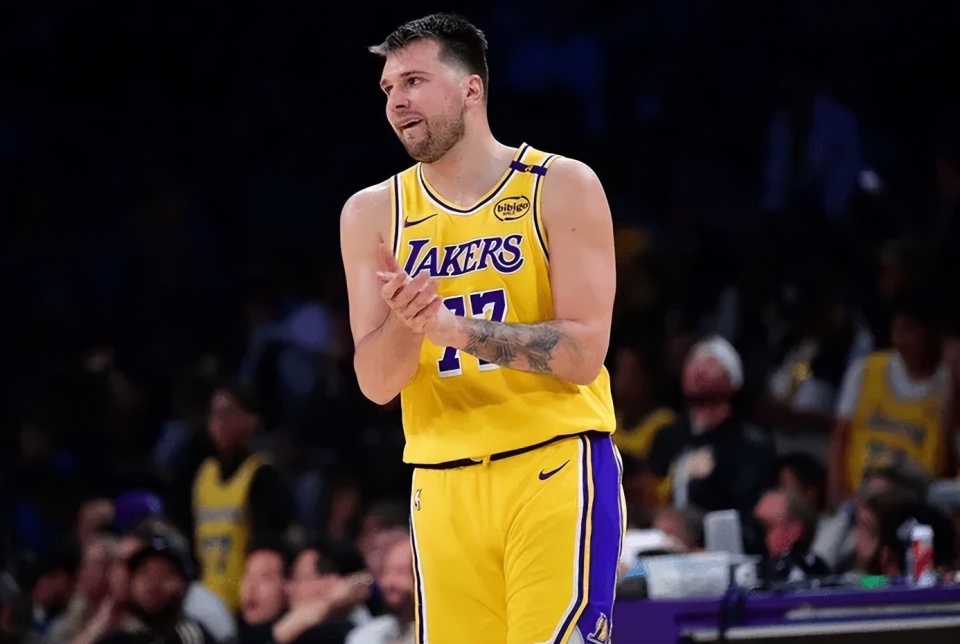 希望他能一, 冕冠军雷霆, 艰难取胜 希望他能一, 冕冠军雷霆, 艰难取胜