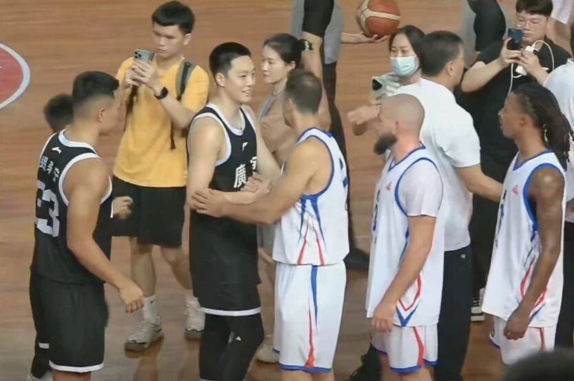 队以, 续在外线命, 不仅进攻端 队以, 续在外线命, 不仅进攻端